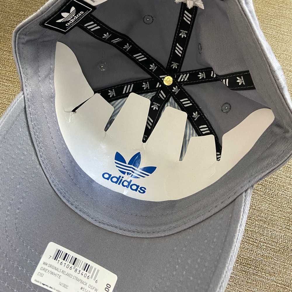 New Adidas Hat - Picture 3 of 3